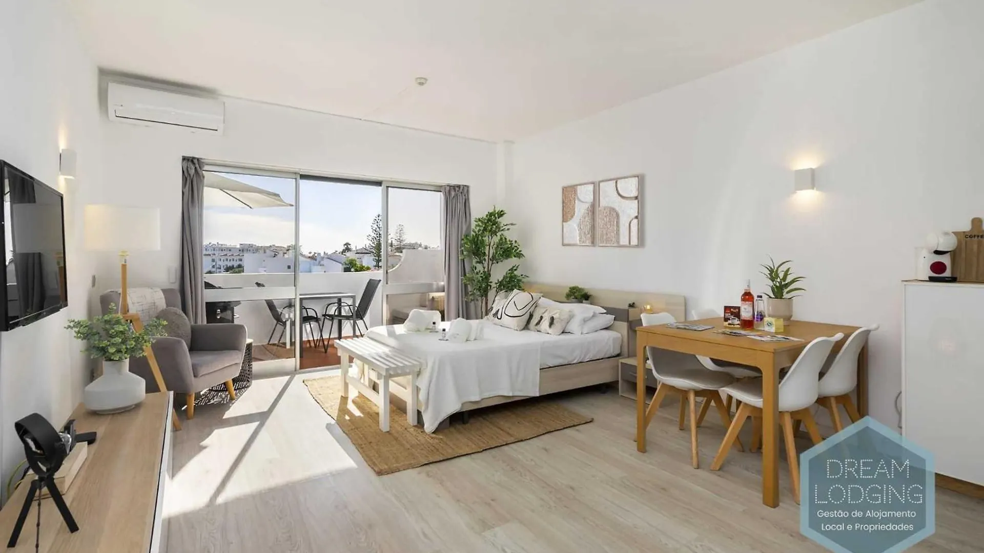 Moai Dream Lodging Albufeira