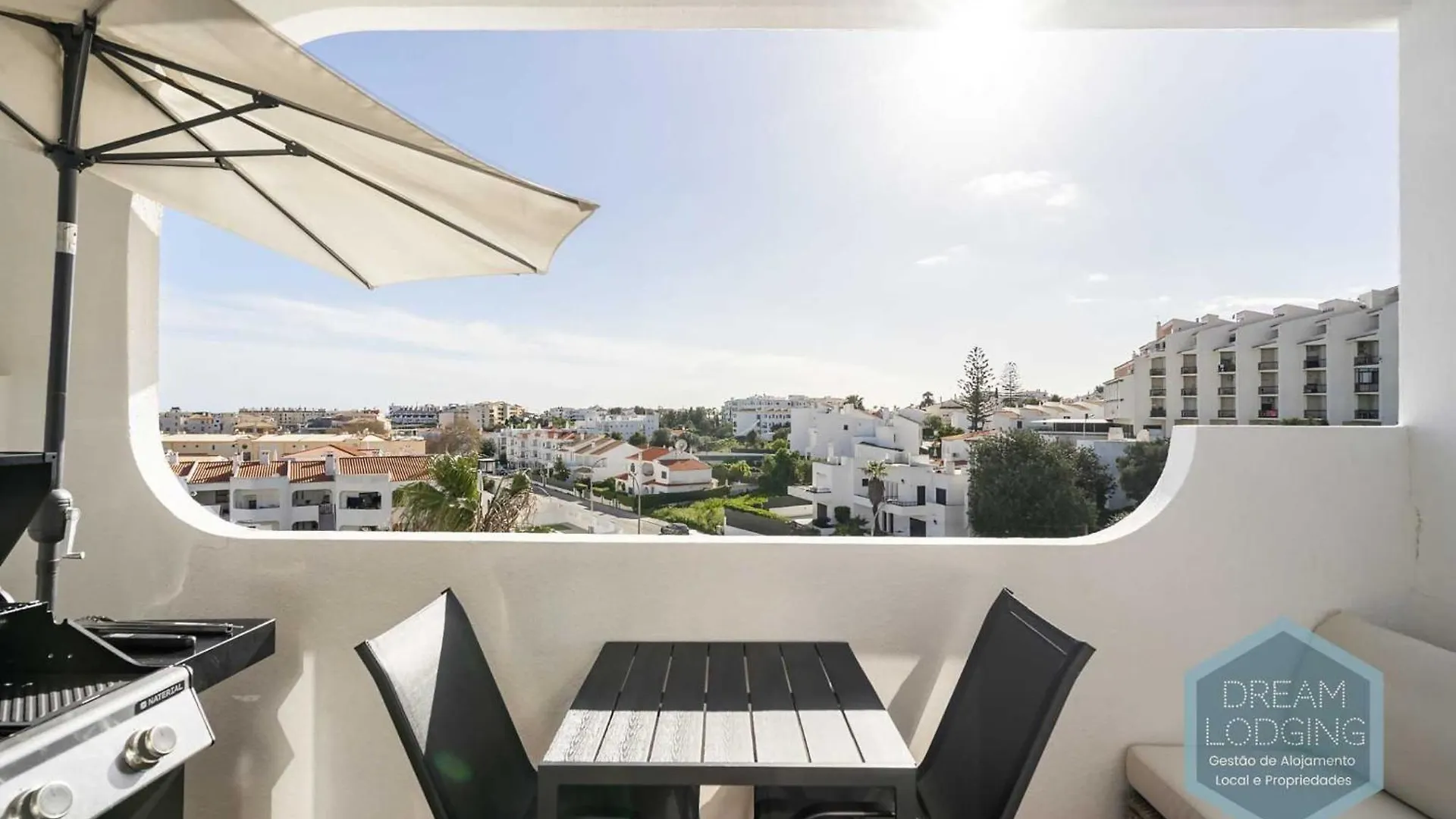Moai Dream Lodging Albufeira